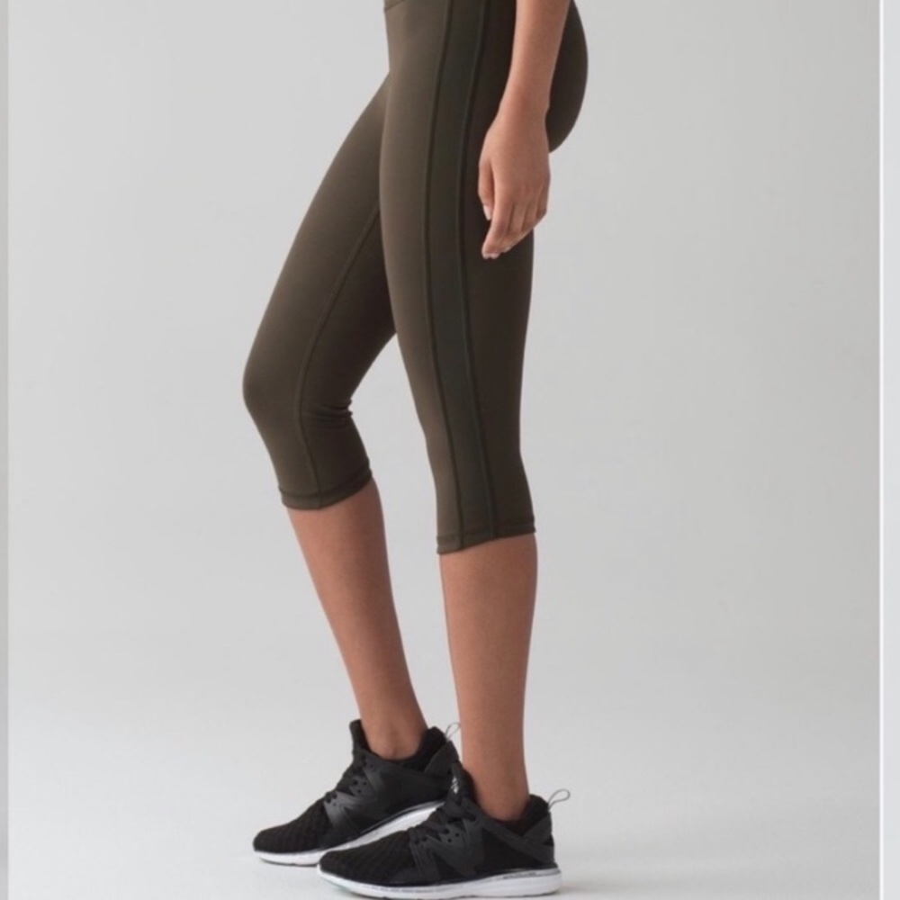 NWOT Lululemon Squad Goals Crop Olive